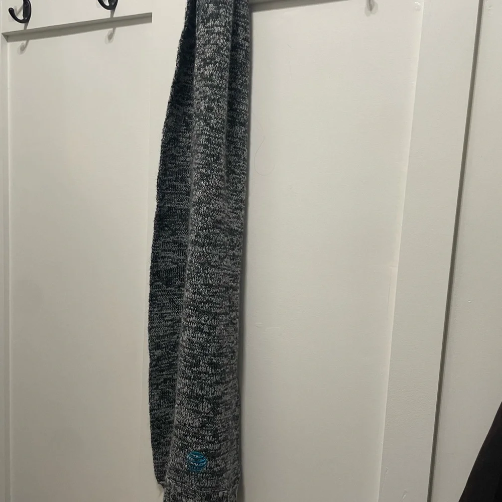 AT&T‎ Grey Scarf